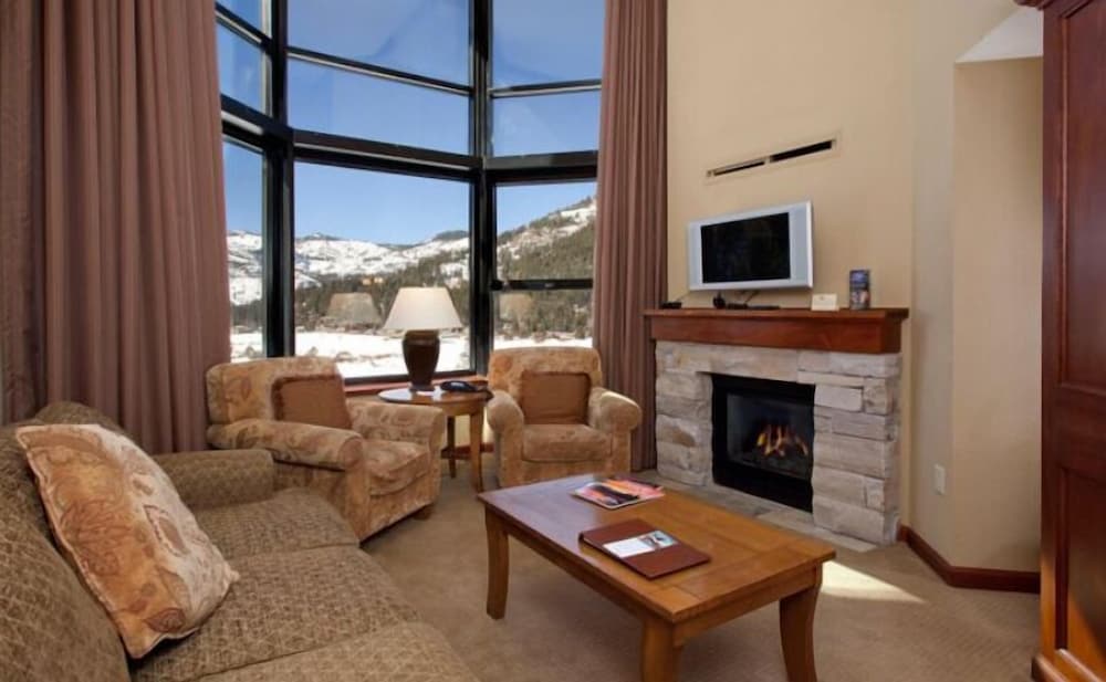 Lake Tahoe Vacations - Resort at Squaw Creek Penthouse 808 - Property Image 5