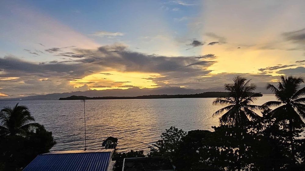 Eagle's Nest Beach Resort- Samal Island