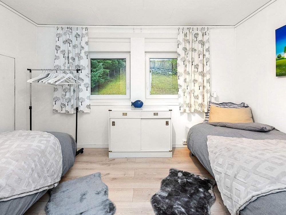6 Person Holiday Home in Midsund-by Traum view 4