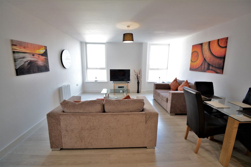 Kennet House Superior Serviced Apartment