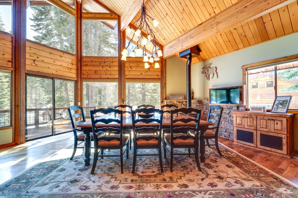 'one Moose Lodge' Tahoe Donner Vacation Rental!