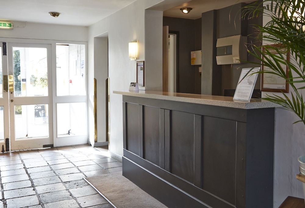 Colchester Vacations - White Hart Hotel by Greene King Inns - Property Image 2