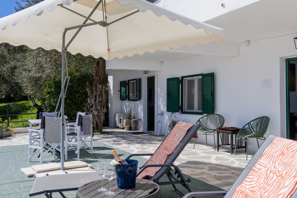 Villa Luminosa by Corfuescapes