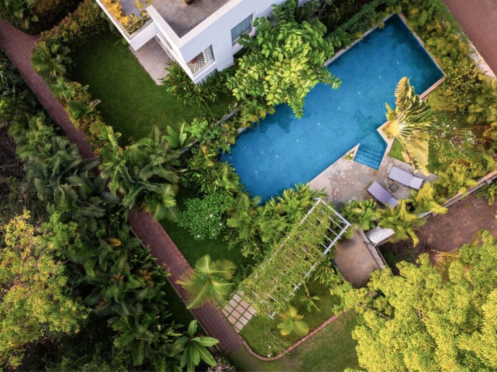 Chic 2BR Retreat in Assagao Near Bawri Izumi