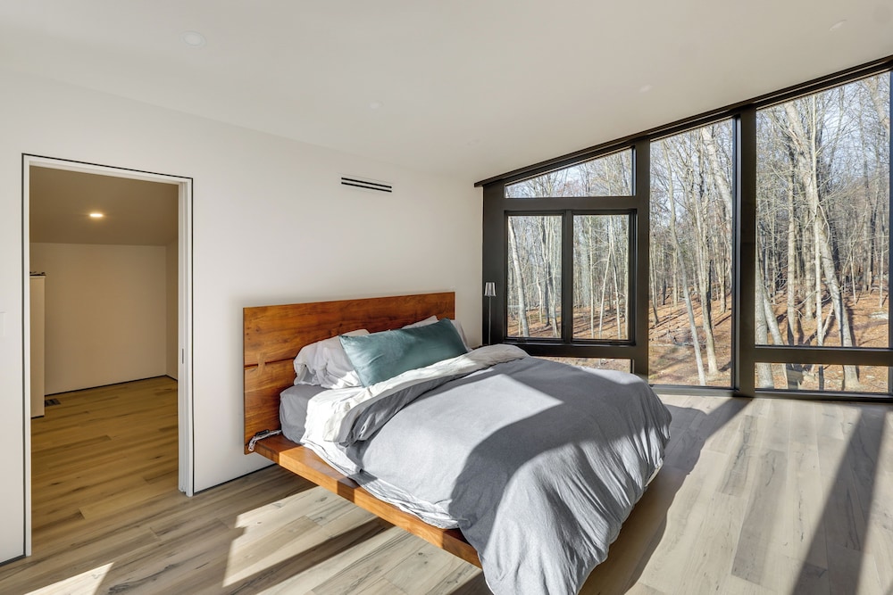 Peaceful Setting: Modern Home in Highland!