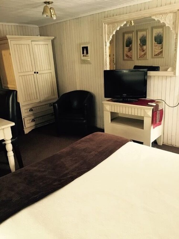 A Bed Above