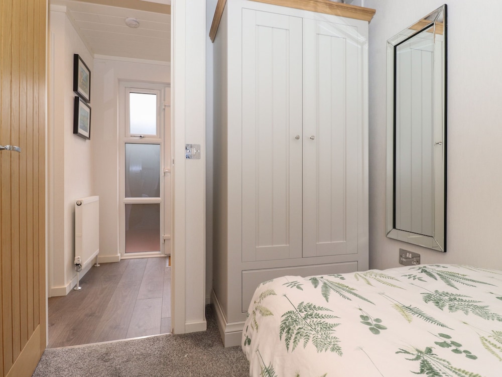 Bowness Bay Lodge