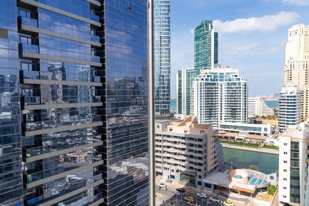 Premier & Elegant 1BR in the Heart of Dubai Marina