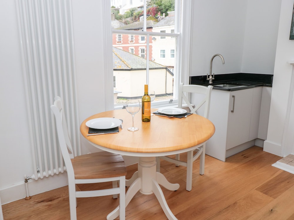 Apartment 1 @ 22 Foss Street view 4