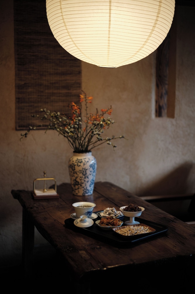 Shaxi Ancient Town Chang Le Li Chinese Courtyard Hotel