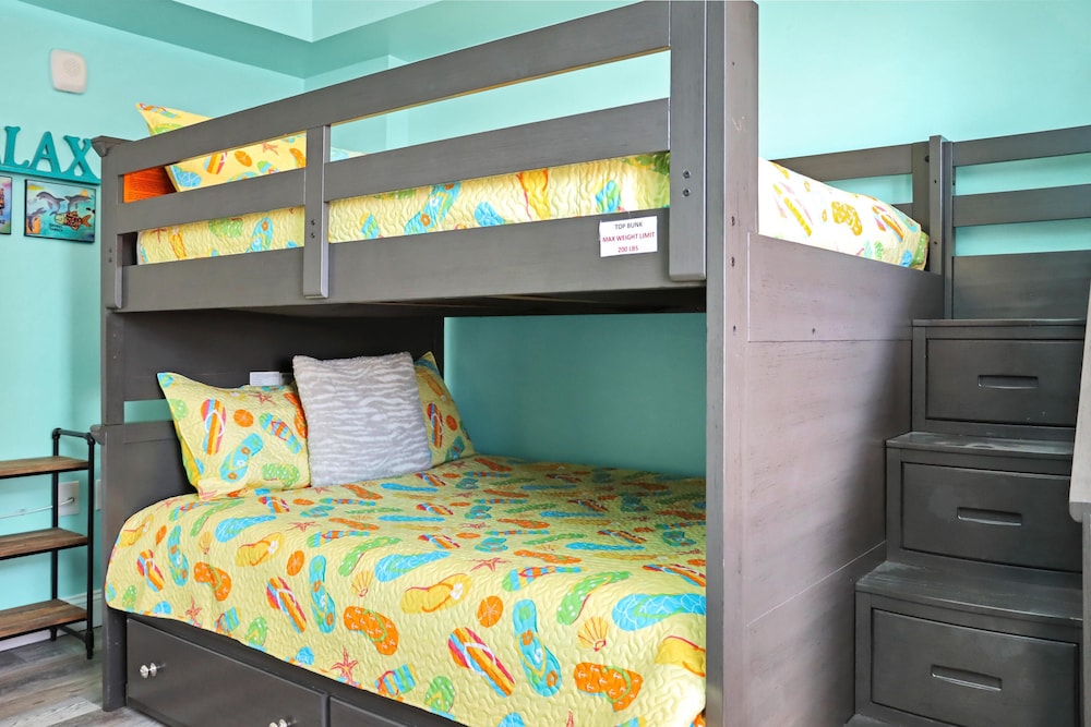 Paradise Shores 200
