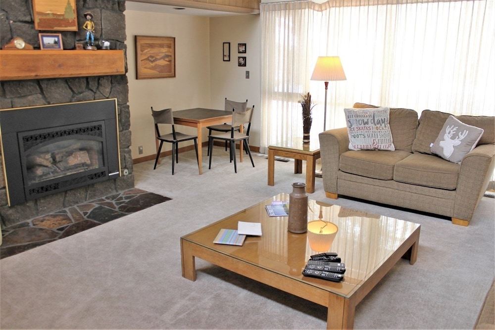 Meadow House 58 2 Bedroom Home