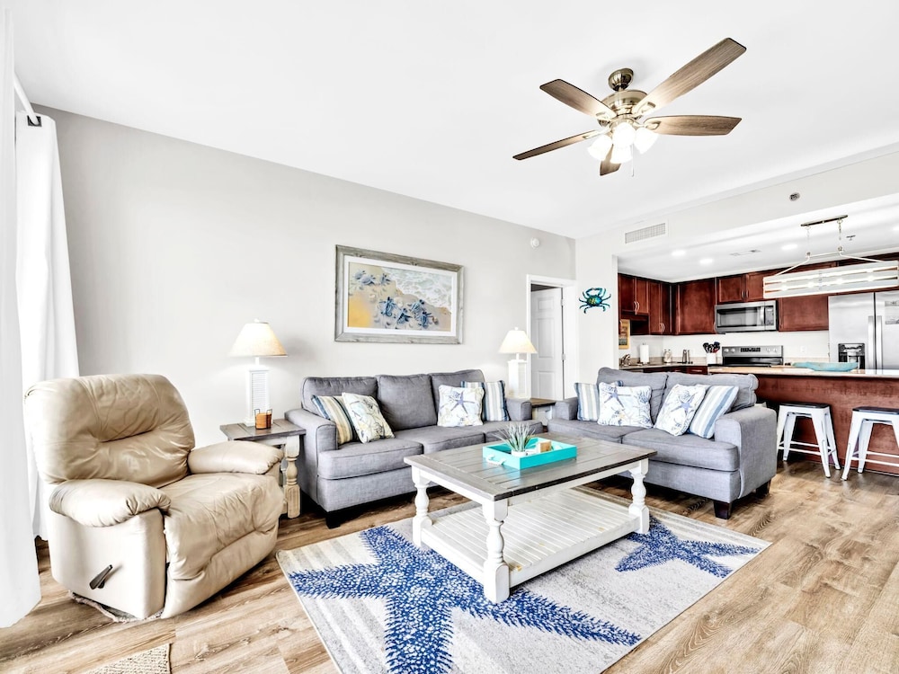 Laketown Wharf 906
