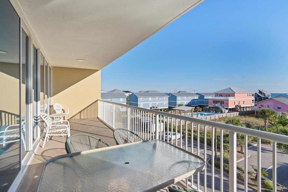 Sanibel 305