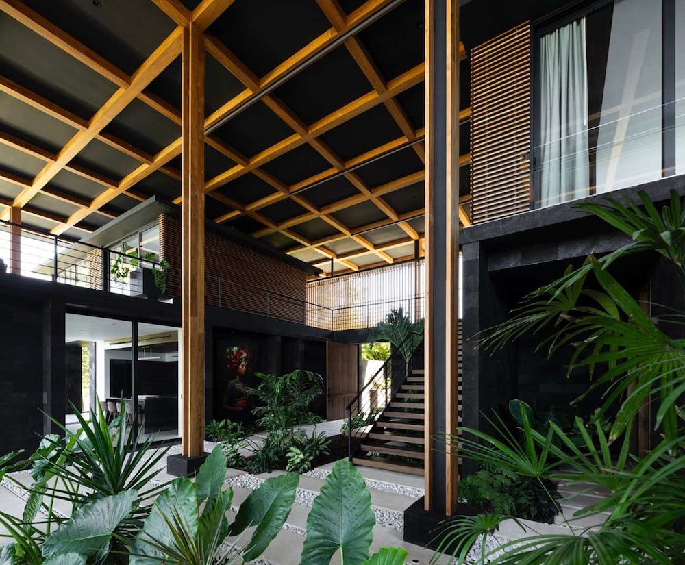w Spectacular 4BR Villa in Costa Rica