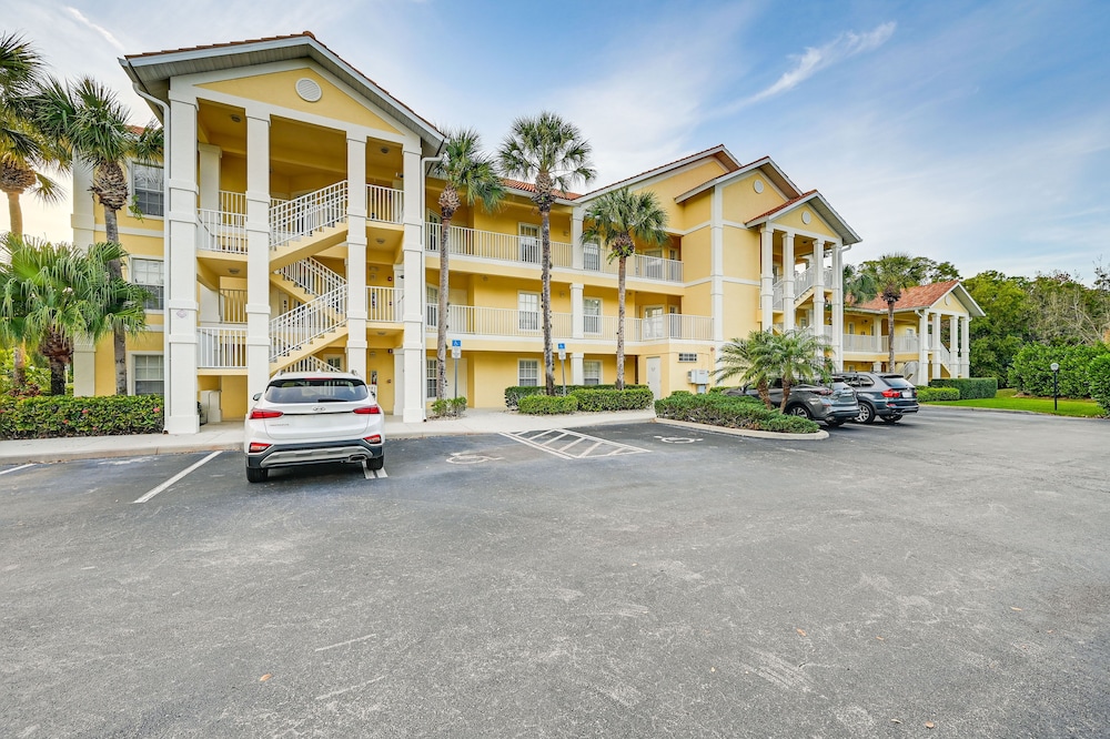 Newly Updated Naples Condo w/ Community Pool! view 5