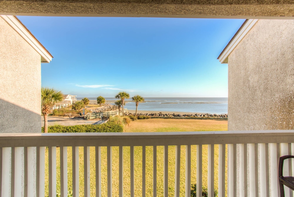 1118 Beachview Drive by Hodnett Cooper view 4