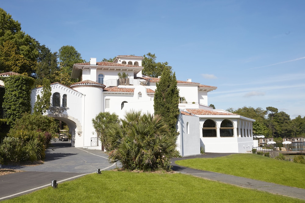 Anglet Vacations - Brindos, Lac  Chateau - Property Image 5