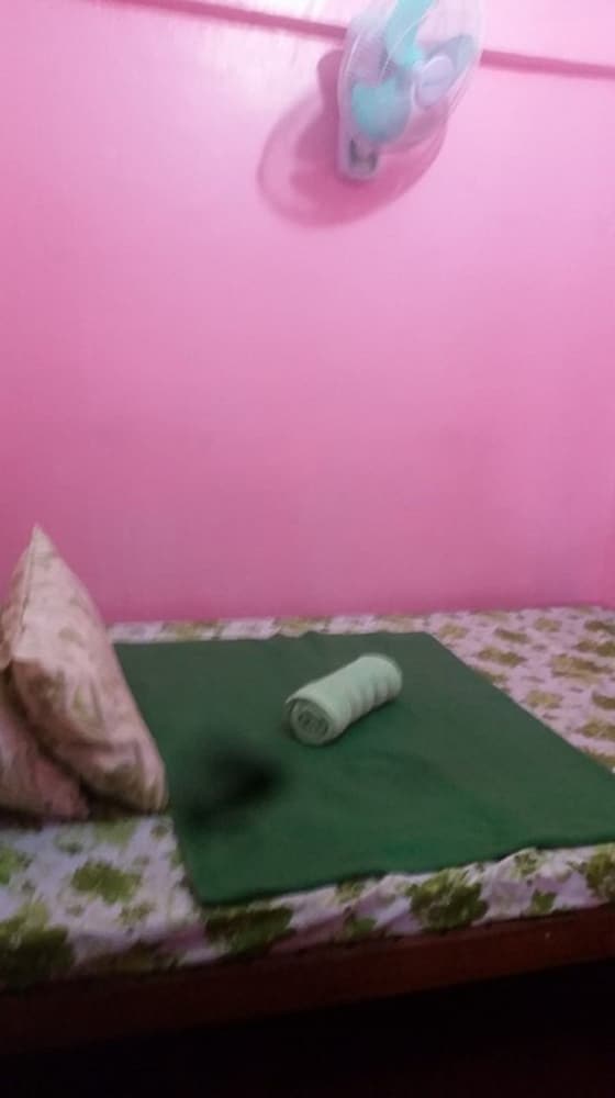 CVNB Bed & Bath - Hostel