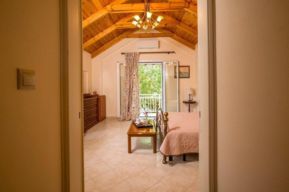 Kardaris Villa photo 3
