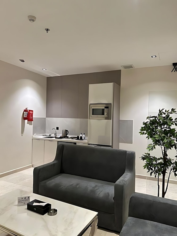 Kayan Serviced Apartments