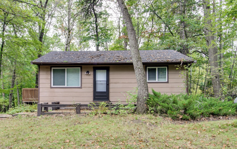 Near Lakes: Updated Family Home w/ Deck in Cushing