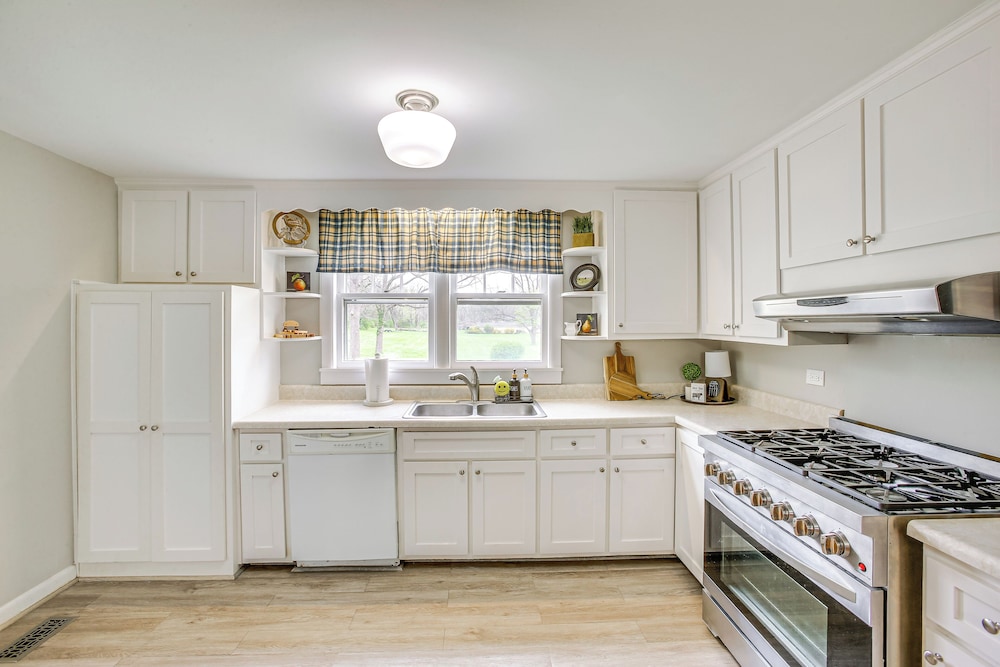 4 Mi to Dtwn: Goodlettsville Getaway w/ Yard
