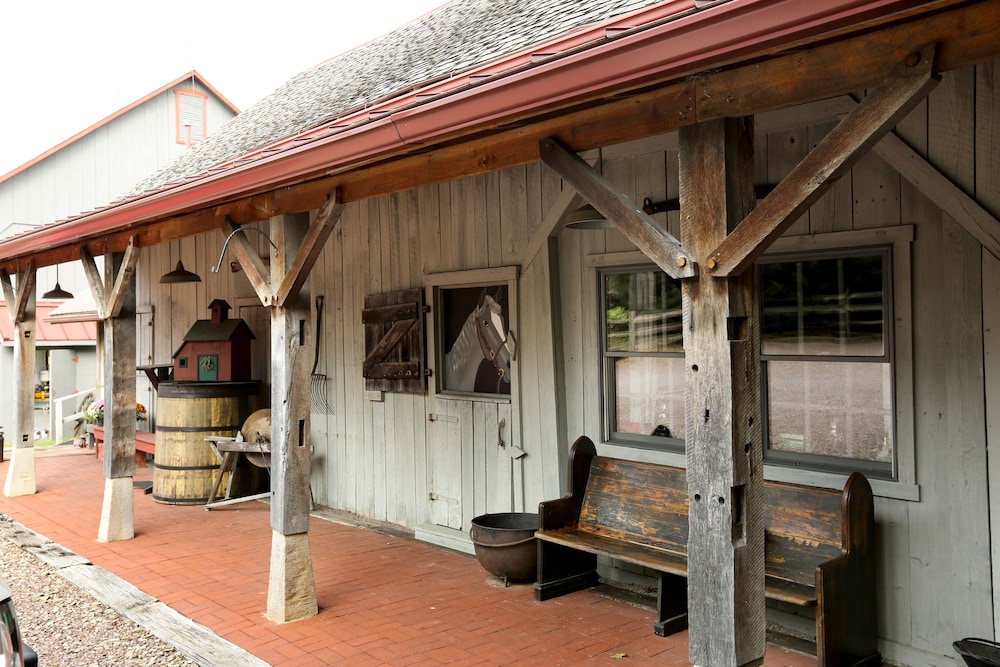 Deer Creek Winery at Watson Estate
