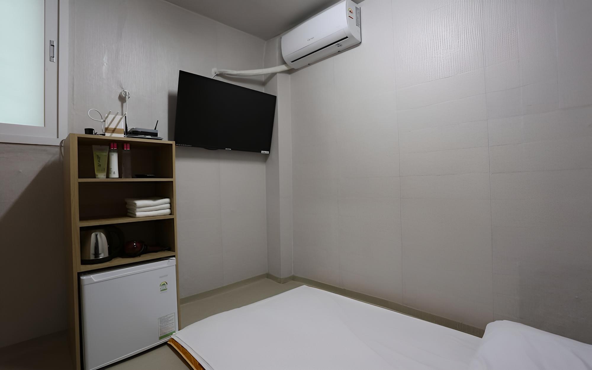 Yeongdeungpo Sun Motel view 2