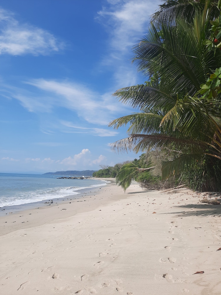 Zoa Villas - 2 minutes to the beach