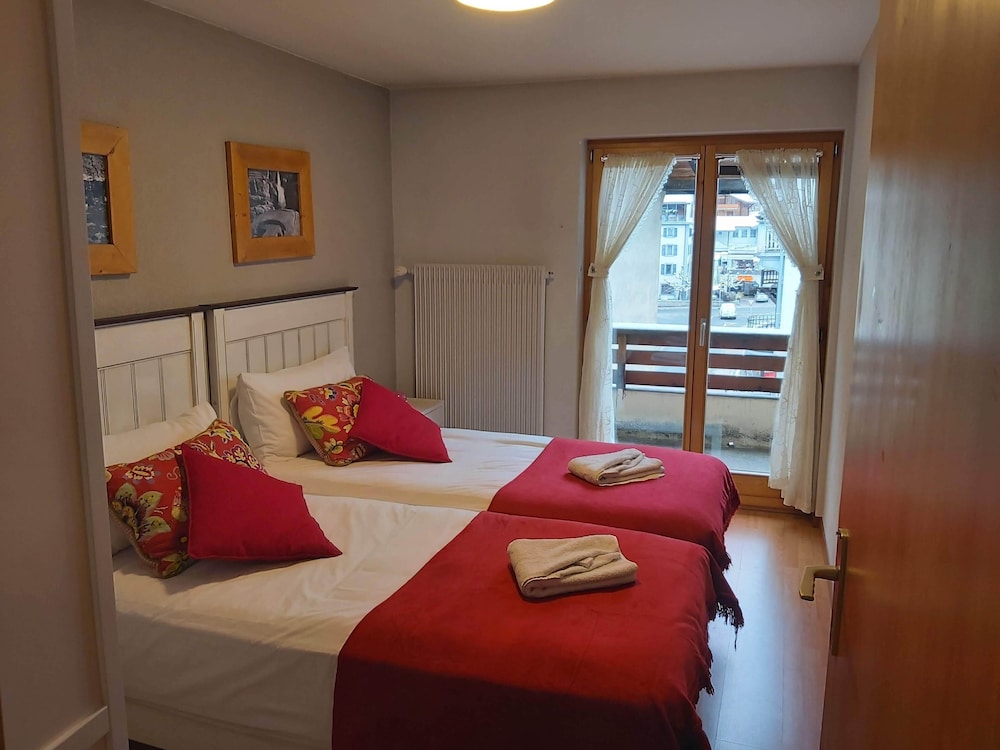 Hotel De La Poste view 3