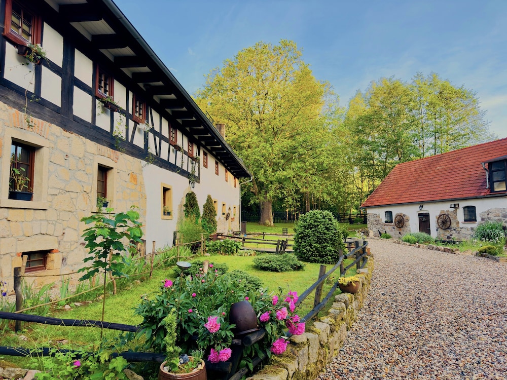 The Oak Lodge