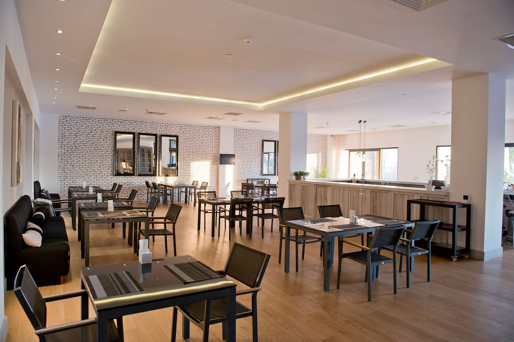 Ramada Resort by Wyndham Bodrum - Image 153