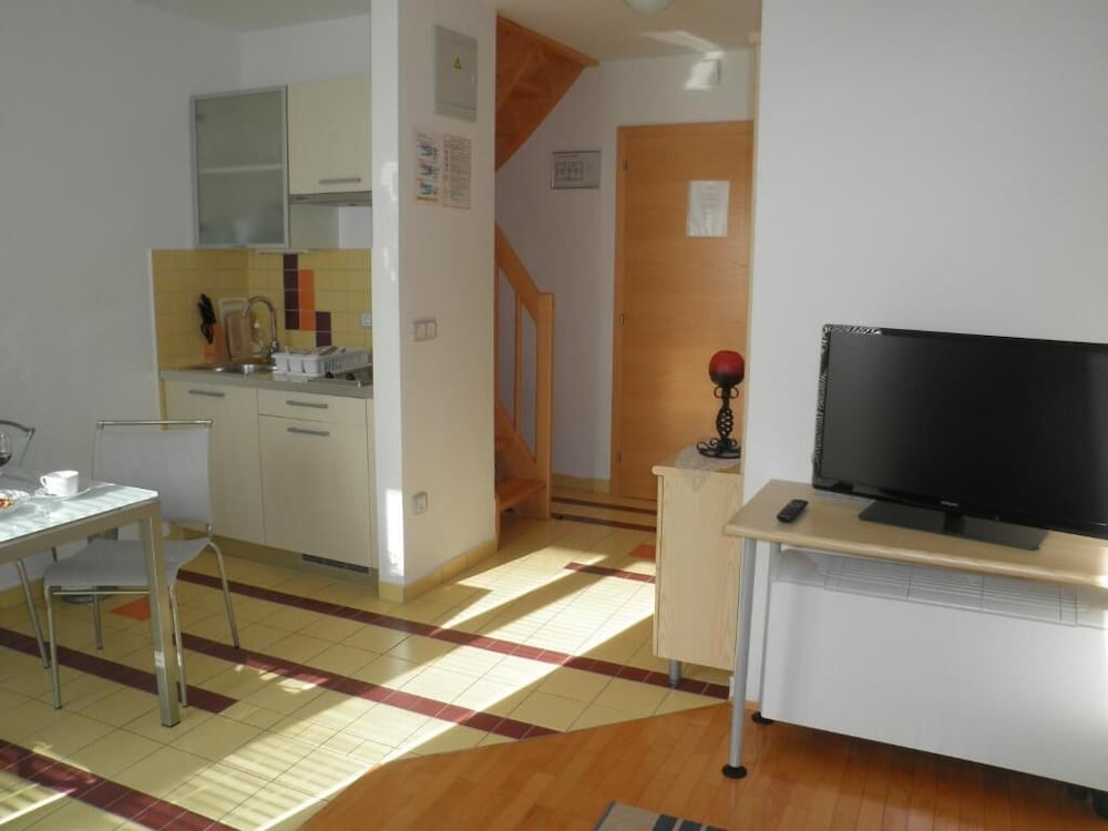 Apartments and Rooms Oliviers