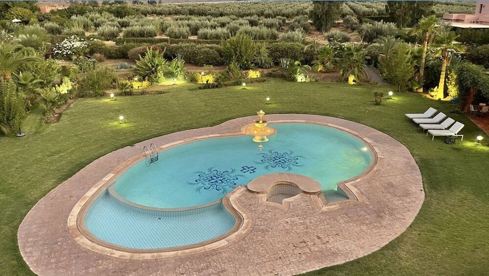 Superb Villa With 2 Private Pools Hammam and Tennis Court