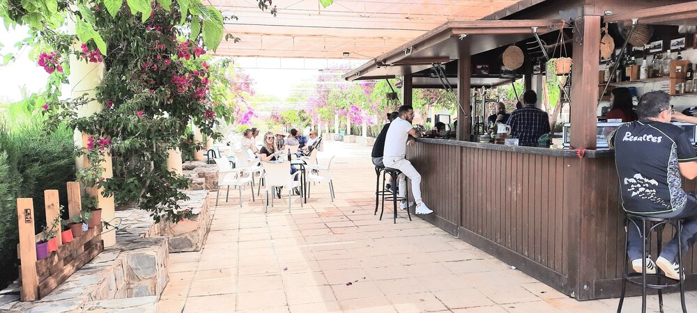 Lorca- Cottage - Sleeps 4 - pet Friendly - Pool
