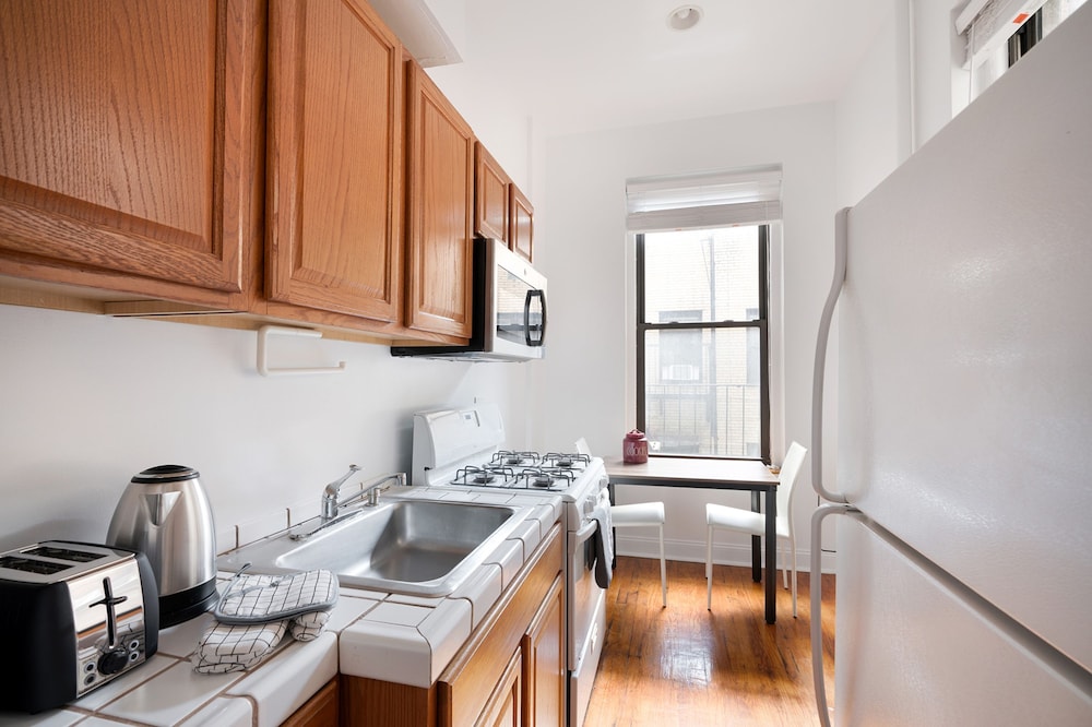 Bright and Comfy Studio in NYC