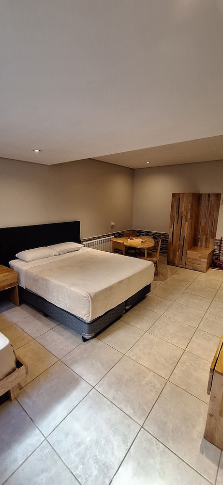 MIRALEJOS APART HOTEL