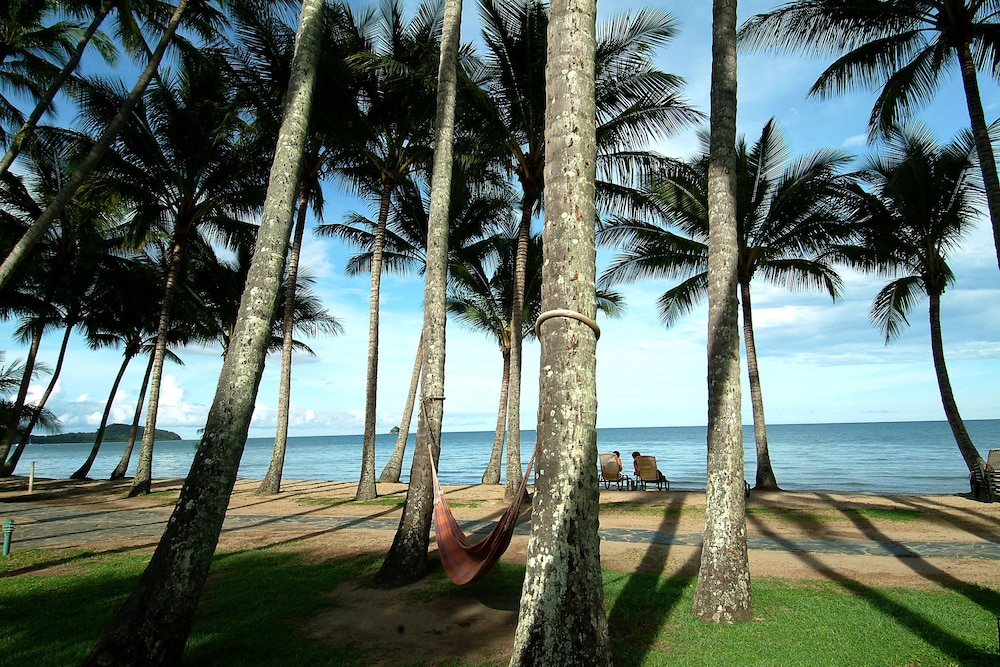 Beachfront Apt In Alamanda Beachfront Resort 25