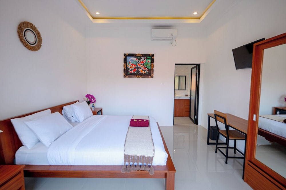 Crystal Flow Guest House & Apartment Canggu