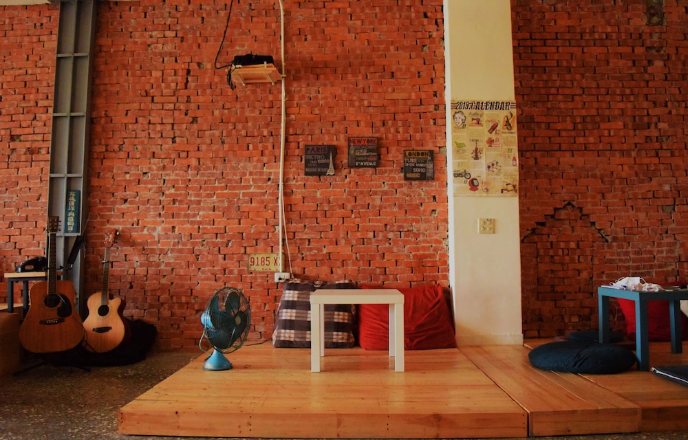 Lane62 Hostel