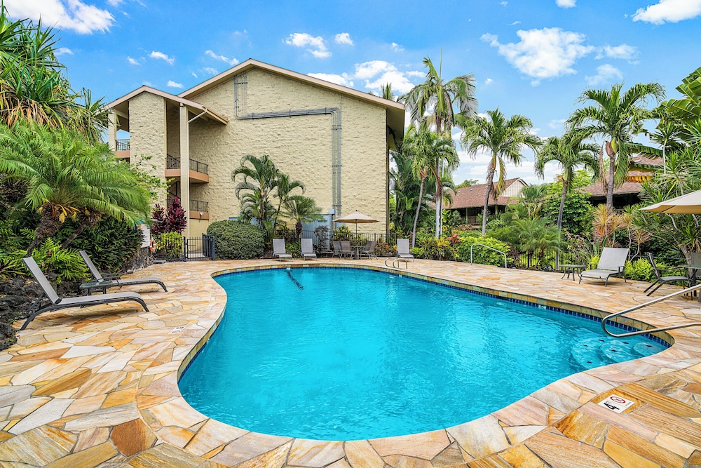Kalanikai 118 Highly Walkable!