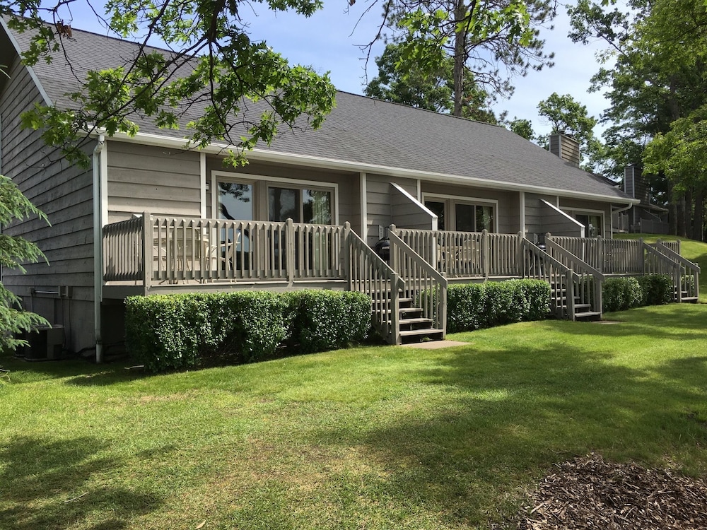 Kavanaugh's Sylvan Lake Resort