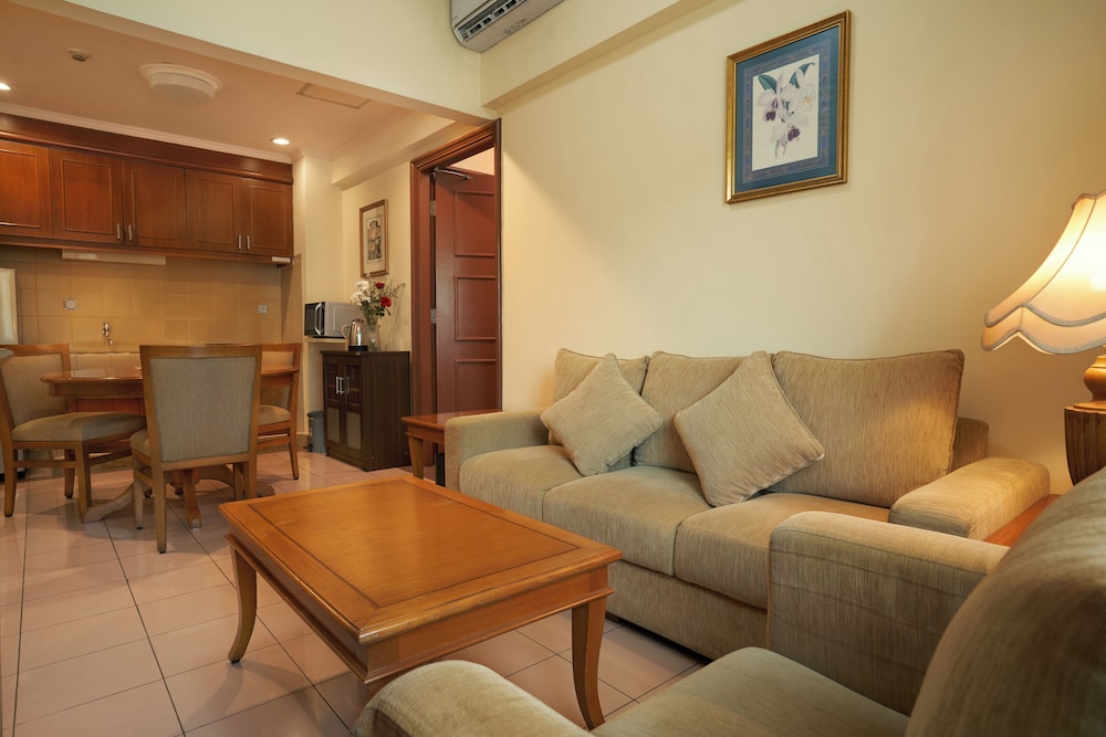 Asuka Hotel MM2100 Industrial Town