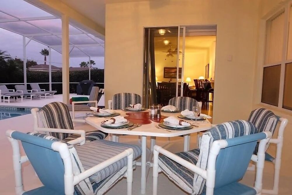 Scott Disney Villa 5 Bedroom Home by RedAwning
