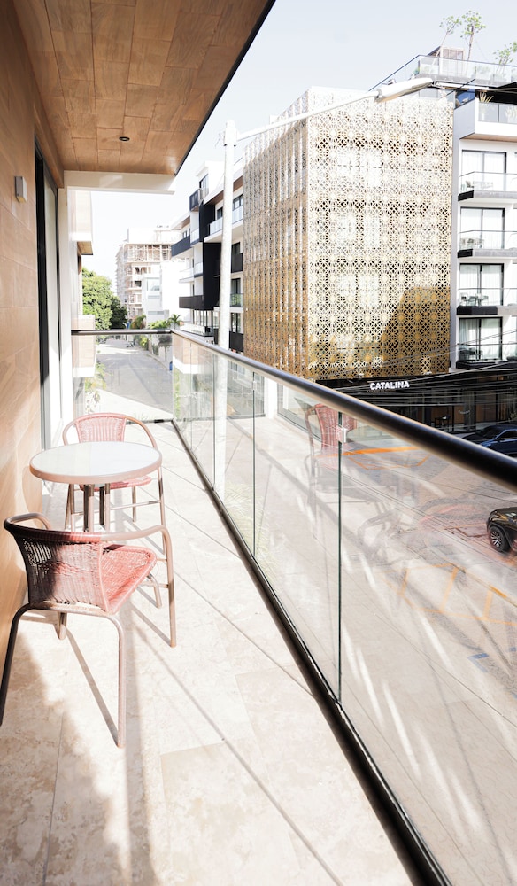 The Shore - Comfort & Rooftop Pool