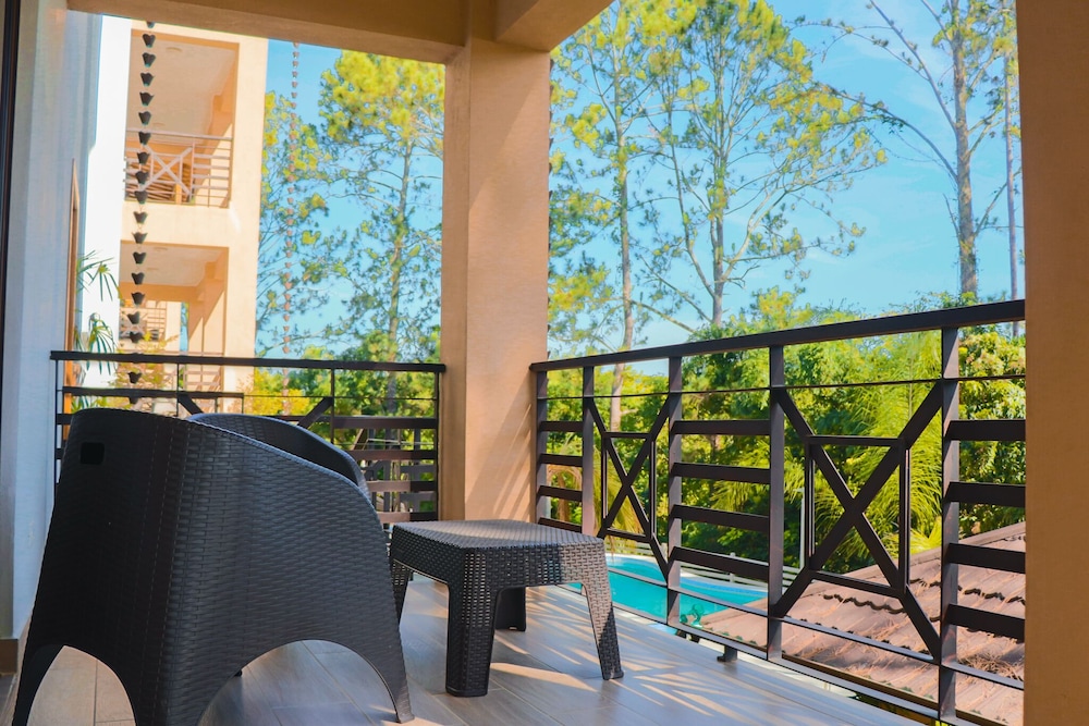 Vista del Campo Country Club & Villas view 2