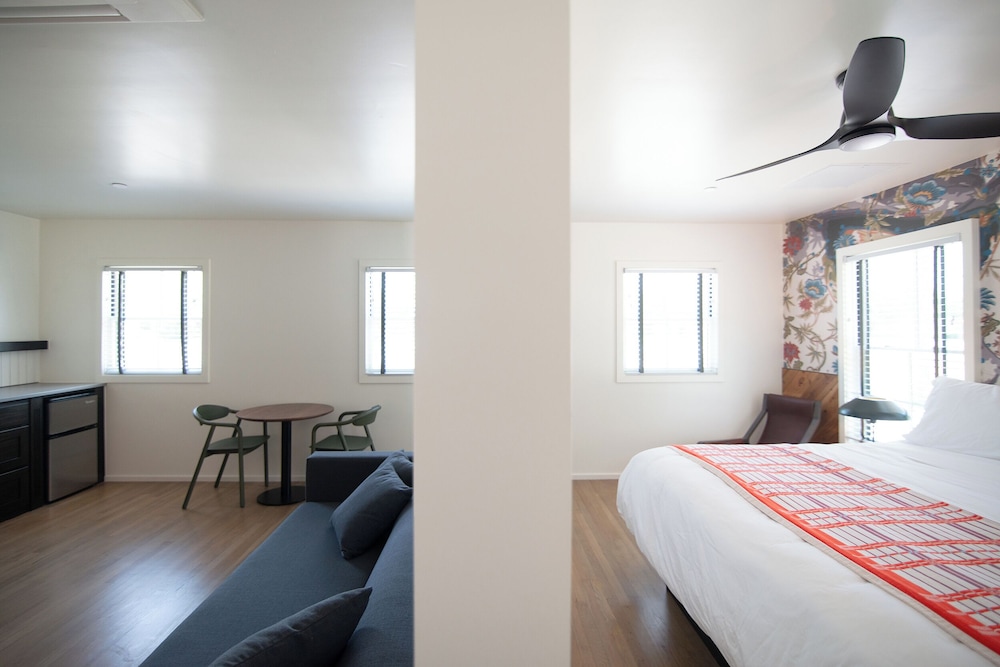 Talbot Commons Hotel