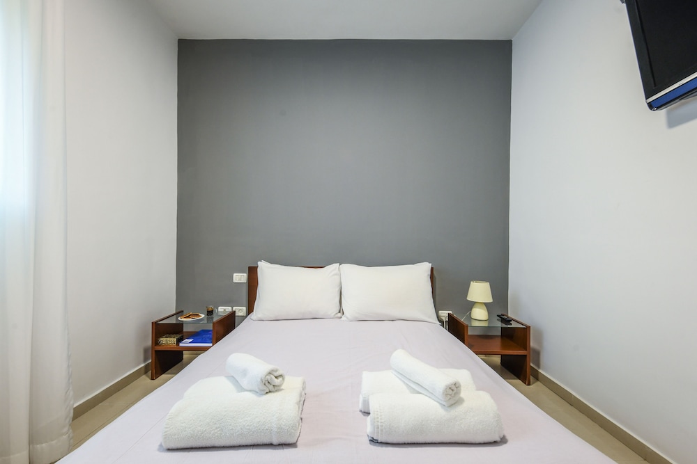 Newly Renovated Apartment in Tel Aviv view 4
