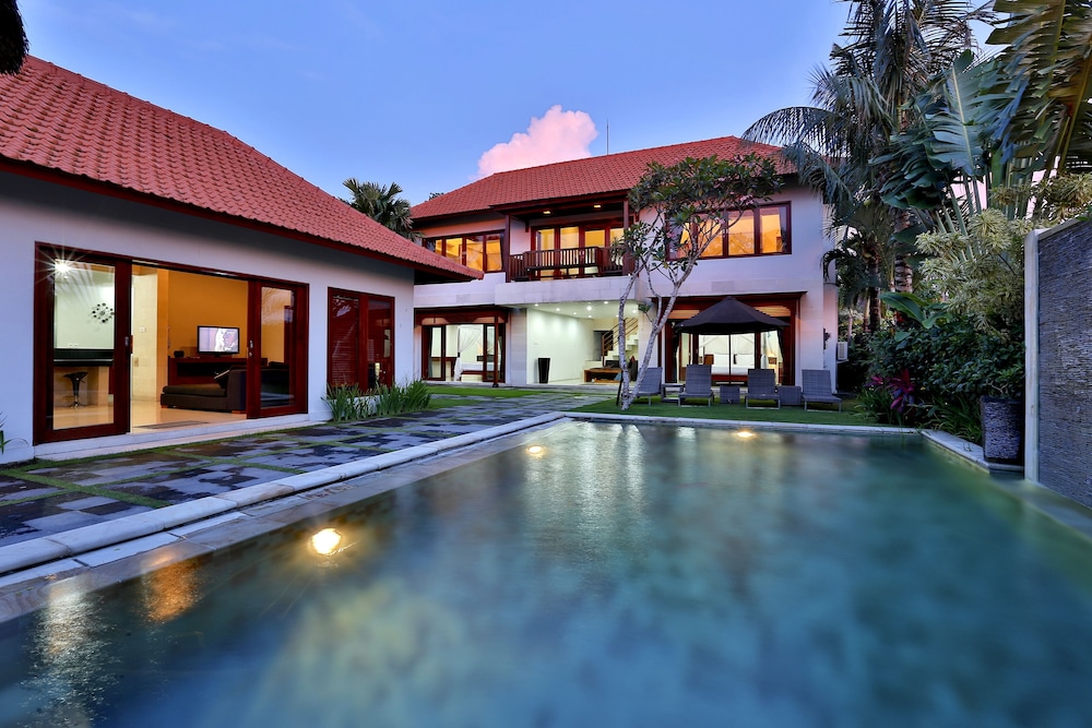 Amore Villas